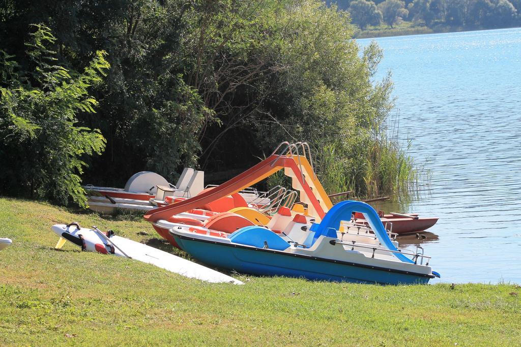 Il Castoro Di Martignano Villa Anguillara Sabazia Luaran gambar